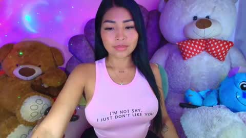 Snapshot of pocahontas_cute chatting on March 9, 5:06 pm Nicole online show from March 9, 5:06 pm
