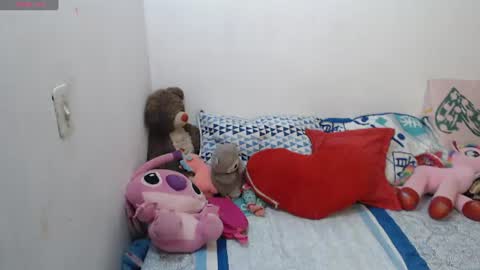 Snapshot of pocahontas_princess__ chatting on July 25, 9:01 pm Pocahontas online show from July 25, 9:01 pm