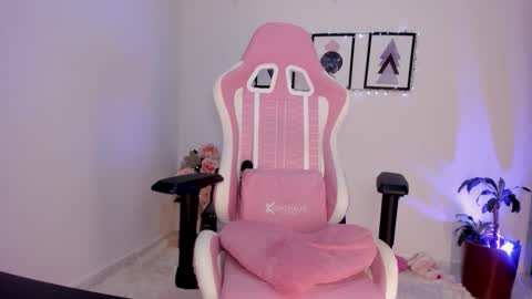 Jasmine online show from October 31, 11:06 pm