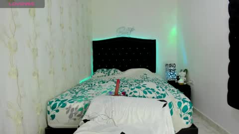 I dream of having many followers online show from June 8, 1:28 am