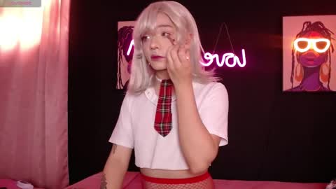  Luna  online show from November 6, 5:03 pm