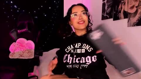 Willow                      Hours 12pm to 630pm Colombian time FRIDAY AND SUNDAY FREE DAYS online show from January 8, 5:59 pm