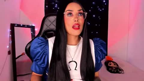 Willow                      Hours 12pm to 630pm Colombian time FRIDAY AND SUNDAY FREE DAYS online show from January 11, 5:40 pm