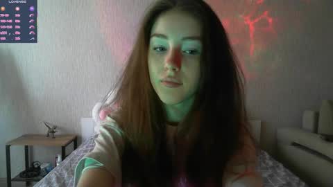 Snapshot of poisonddss chatting on September 27, 12:59 am Lina 3 online show from September 27, 12:59 am