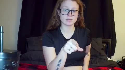poisonivyy95 online show from June 11, 2:53 am