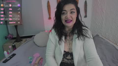 Snapshot of poisson_ivy_ chatting on January 24, 7:51 am poisson_ivy_ online show from January 24, 7:51 am