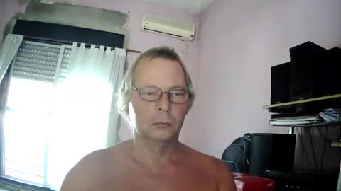 Snapshot of pol22010 chatting on March 5, 6:37 pm Polako online show from March 5, 6:37 pm