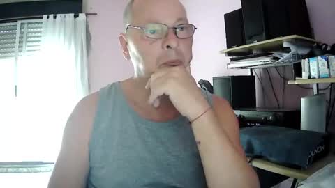 Snapshot of pol22010 chatting on March 27, 4:51 pm Polako online show from March 27, 4:51 pm