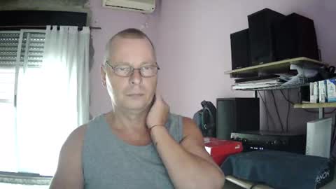 Snapshot of pol22010 chatting on March 28, 6:07 pm Polako online show from March 28, 6:07 pm