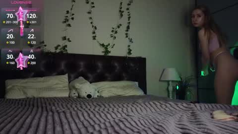 Candytrain online show from December 14, 6:09 pm