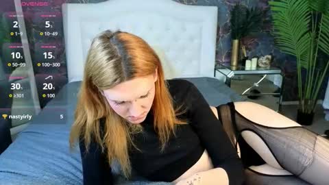 Polina Manson online show from September 16, 9:49 pm