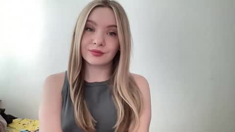 Snapshot of polishangel222 chatting on May 11, 10:32 am polishangel222 online show from May 11, 10:32 am