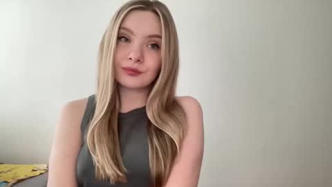 Snapshot of polishangel222 chatting on May 13, 1:30 pm polishangel222 online show from May 13, 1:30 pm