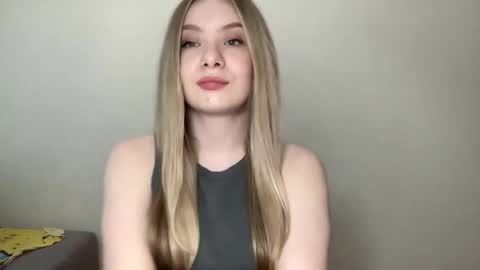 Snapshot of polishangel222 chatting on May 17, 5:20 pm polishangel222 online show from May 17, 5:20 pm