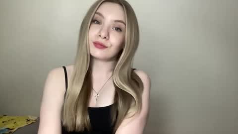 Snapshot of polishangel222 chatting on May 19, 6:58 pm polishangel222 online show from May 19, 6:58 pm