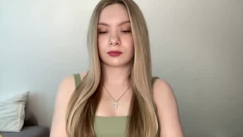Snapshot of polishangel222 chatting on June 8, 3:12 pm polishangel222 online show from June 8, 3:12 pm
