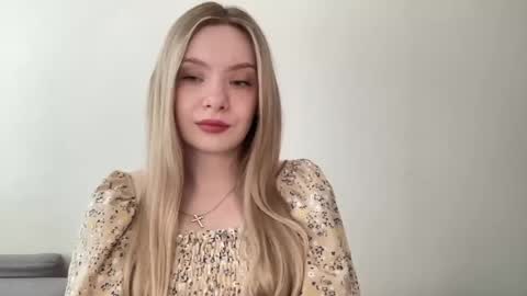 Snapshot of polishangel222 chatting on June 14, 11:12 am polishangel222 online show from June 14, 11:12 am