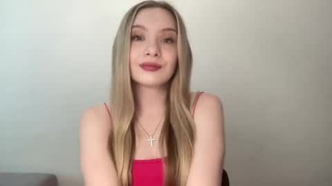 Snapshot of polishangel222 chatting on June 28, 3:18 pm polishangel222 online show from June 28, 3:18 pm