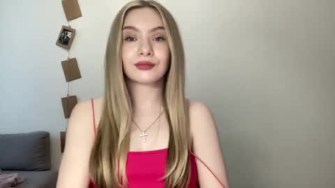Snapshot of polishangel222 chatting on July 27, 5:42 pm polishangel222 online show from July 27, 5:42 pm