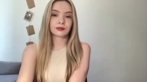 Snapshot of polishangel222 chatting on July 31, 12:37 pm polishangel222 online show from July 31, 12:37 pm
