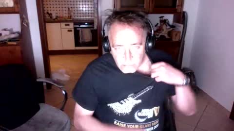 Snapshot of pollux62 chatting on March 28, 7:46 pm Pollux online show from March 28, 7:46 pm