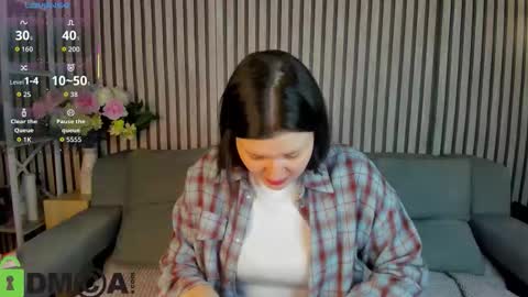 Snapshot of polly__mayer chatting on October 15, 1:17 am Polly online show from October 15, 1:17 am