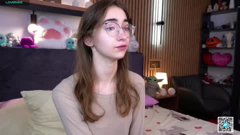 Polly online show from November 18, 7:24 am