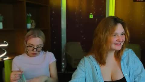 Snapshot of polly_cute1 chatting on March 16, 7:29 pm polly_cute1 online show from March 16, 7:29 pm