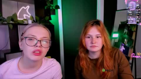 Snapshot of polly_cute1 chatting on March 20, 8:03 pm polly_cute1 online show from March 20, 8:03 pm