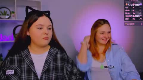 Snapshot of polly_cute1 chatting on March 23, 7:29 pm polly_cute1 online show from March 23, 7:29 pm