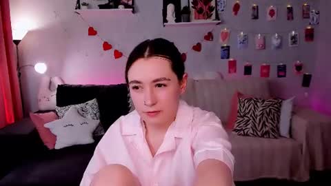 Polly online show from June 10, 9:19 am