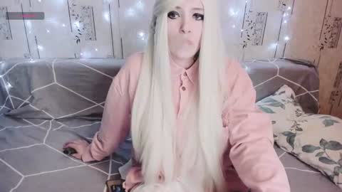 Polly online show from July 30, 8:08 pm
