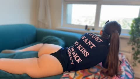 Snapshot of pollyamore chatting on June 2, 1:07 am Kate online show from June 2, 1:07 am