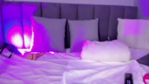 Snapshot of pollybabe_ chatting on February 5, 1:22 pm POLLY online show from February 5, 1:22 pm