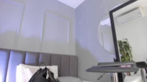 Snapshot of pollybabe_ chatting on September 17, 10:39 am POLLY online show from September 17, 10:39 am