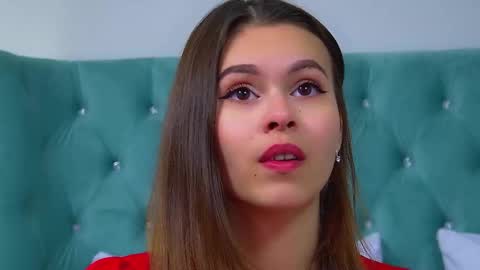 Polly online show from September 27, 6:46 pm