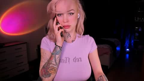 Snapshot of polusladkoye chatting on April 8, 5:57 pm Megan.online online show from April 8, 5:57 pm