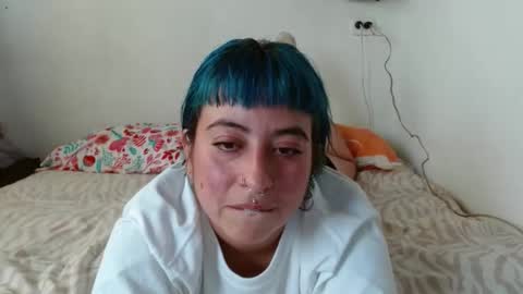 Snapshot of poly_mer chatting on March 20, 5:51 pm Poly online show from March 20, 5:51 pm