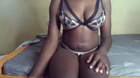 Snapshot of pookietalie23 chatting on November 30, 11:47 am pookie online show from November 30, 11:47 am