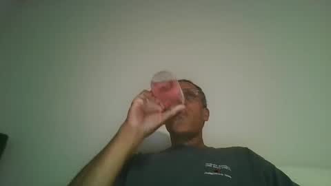 Snapshot of poolguy2496 chatting on October 11, 3:06 am poolguy2496 online show from October 11, 3:06 am