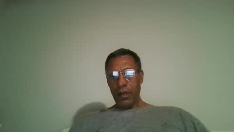 Snapshot of poolguy2496 chatting on October 26, 9:15 am poolguy2496 online show from October 26, 9:15 am