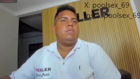 Snapshot of poolsexx_69 chatting on October 21, 7:58 pm poolsexx_69 online show from October 21, 7:58 pm