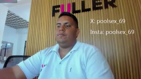 Snapshot of poolsexx_69 chatting on February 26, 1:15 am poolsexx_69 online show from February 26, 1:15 am