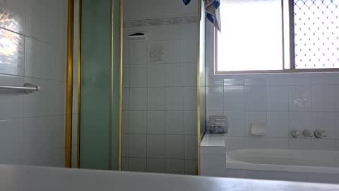 Snapshot of popboy2001 chatting on March 30, 6:36 am popboy2001 online show from March 30, 6:36 am