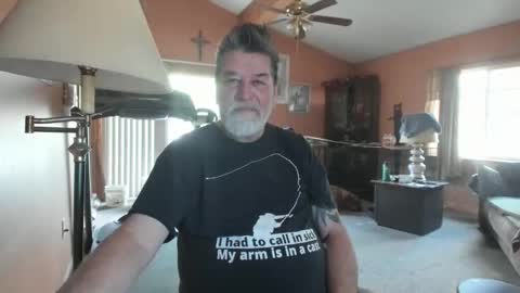 xoxo online show from November 15, 5:20 pm