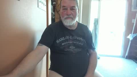 xoxo online show from February 25, 2:48 pm