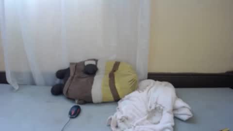 Snapshot of popetykely00 chatting on January 14, 5:40 am popetykely00 online show from January 14, 5:40 am