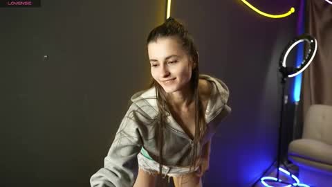 Snapshot of popityan chatting on October 6, 8:12 am Louise  see you on December 1  at 2200 UTC3 online show from October 6, 8:12 am