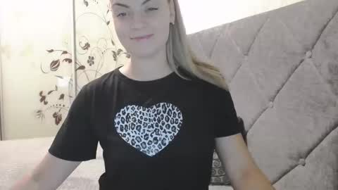 Snapshot of popkornmolli chatting on October 10, 12:48 pm popkornmolli online show from October 10, 12:48 pm