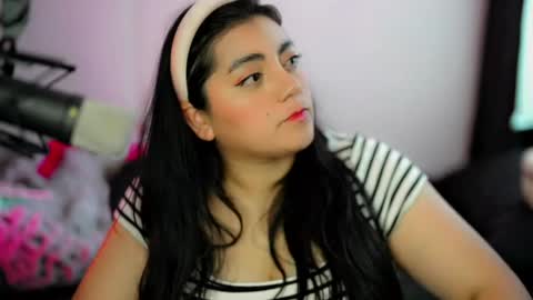 Snapshot of poppykens chatting on May 20, 6:58 pm Poppy Kensington online show from May 20, 6:58 pm